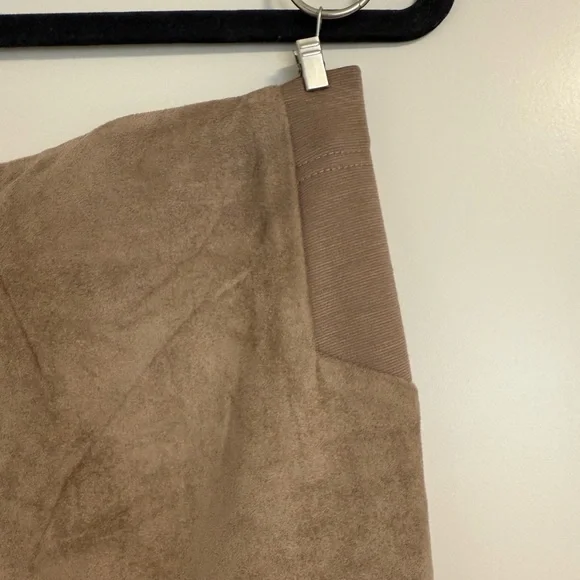 BCBG | Faux Suede (Tan) Skirt sz S NWT - Picture 3 of 3
